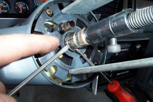 Flavic Steering Wheel Lock Plate Puller Auto Tools - Professio<i></i>nal Automotive Repair Jig